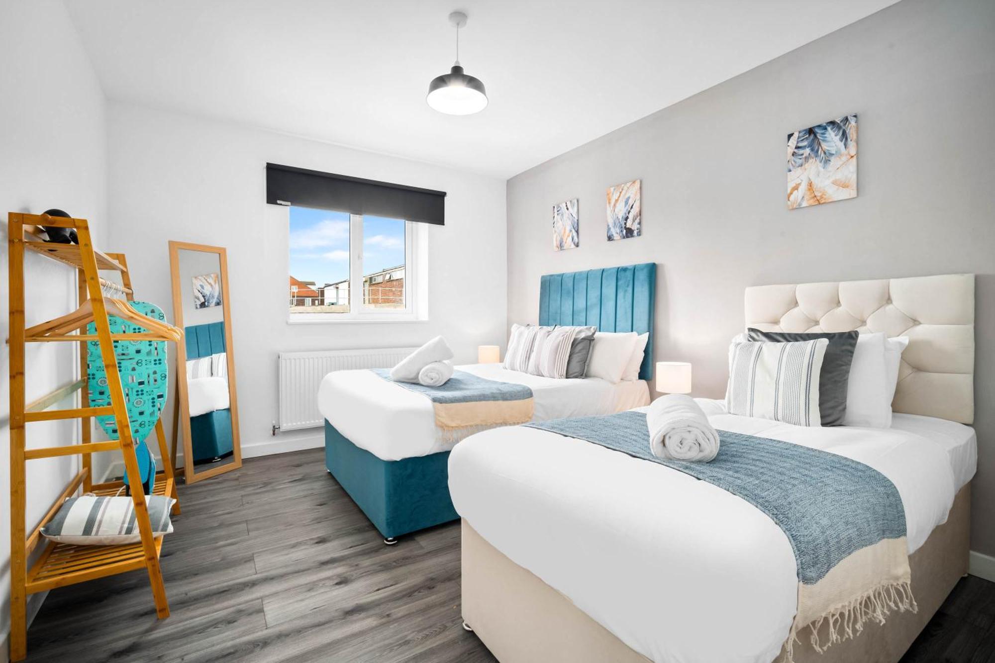 New Luxury - Cradley Heath - 2mh - Parking - Netflix - Rated * Birmingham