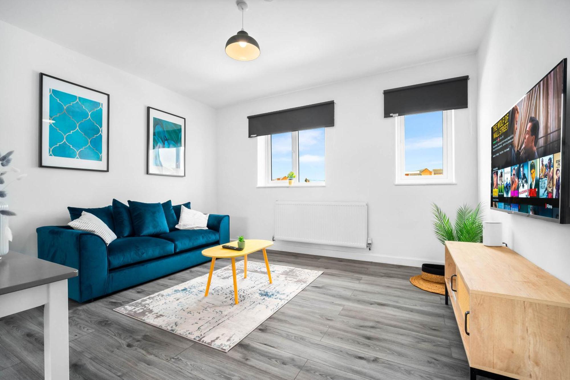 New Luxury - Cradley Heath - 2mh - Parking - Netflix - Rated Apartment *