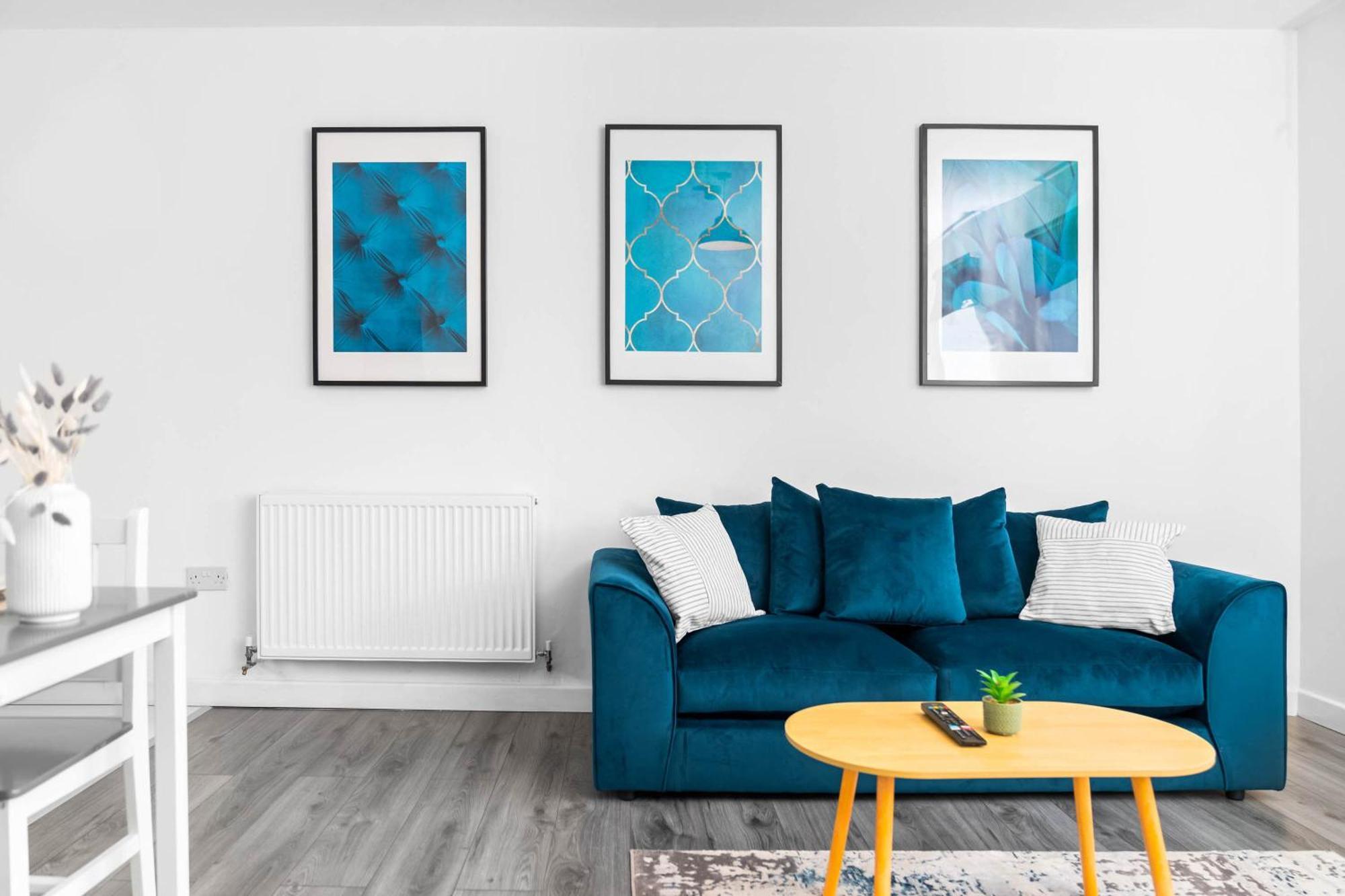 New Luxury - Cradley Heath - 2mh - Parking - Netflix - Rated Apartment